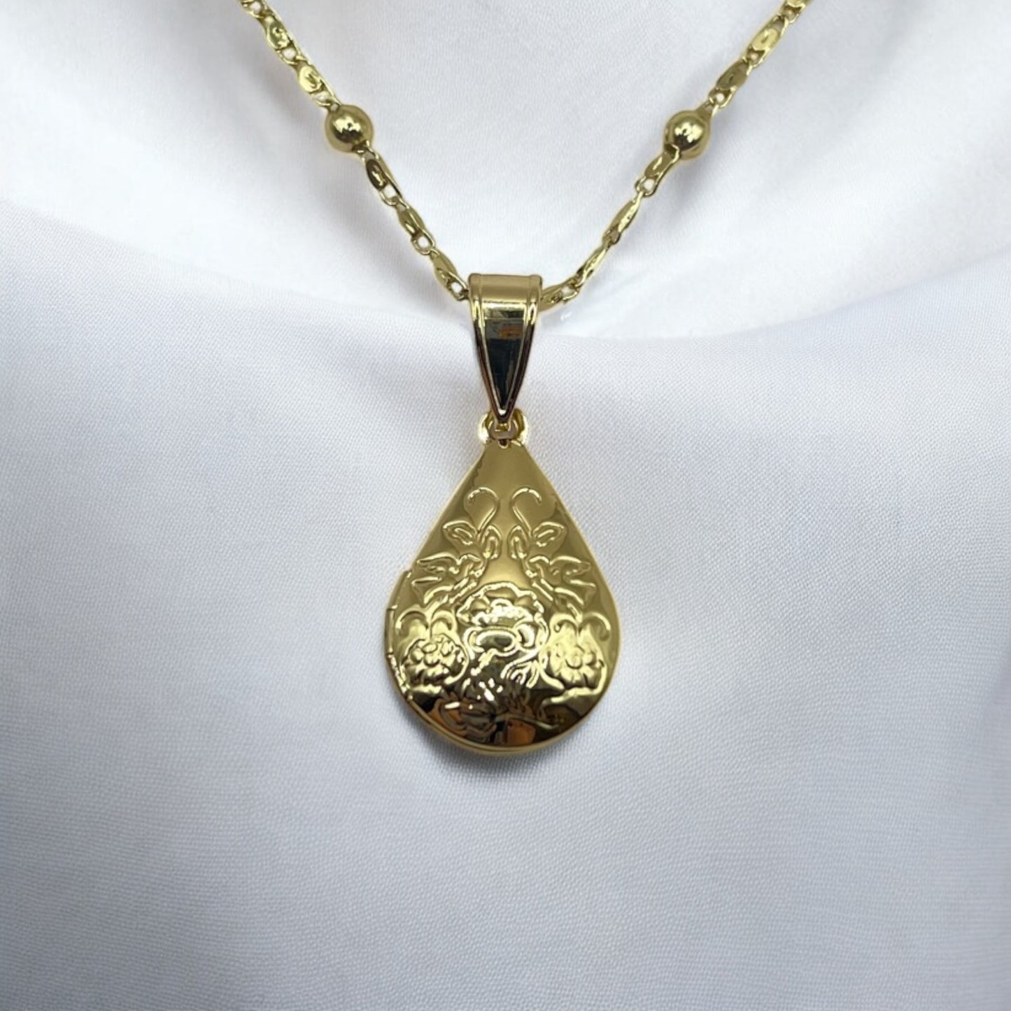 Filigree Teardrop Portal Locket