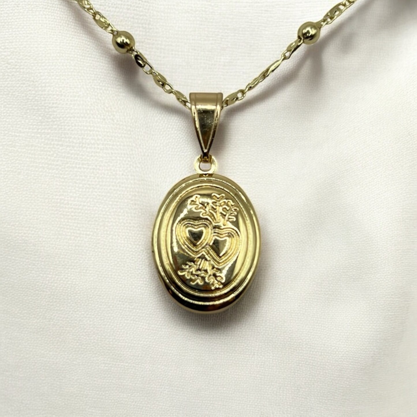 Traditional Oval Portal Locket